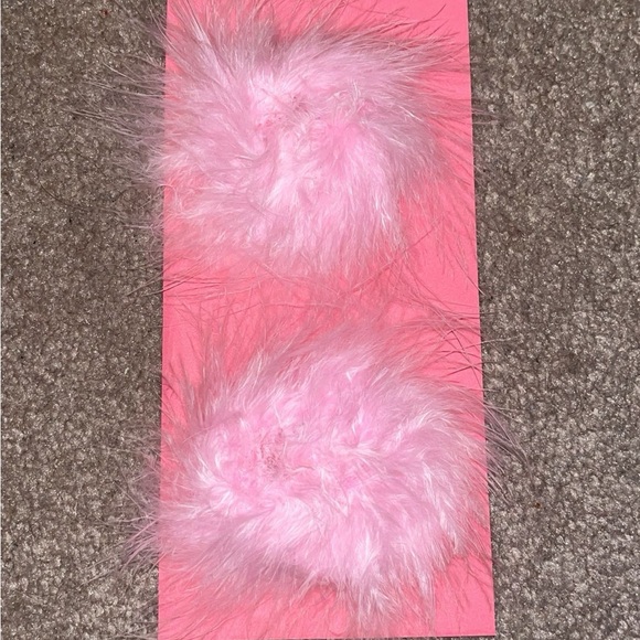 💖FREE with Purchase💖 Pink Fuzzy Pasties!! - Picture 1 of 4